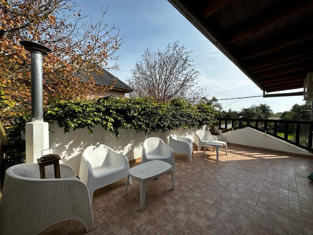 Posada Costa Del Sol Колон Экстерьер фото